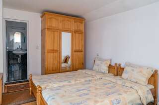 Гостевой дом Guest House Kehayovi Банско Трехместный номер эконом-класса-2